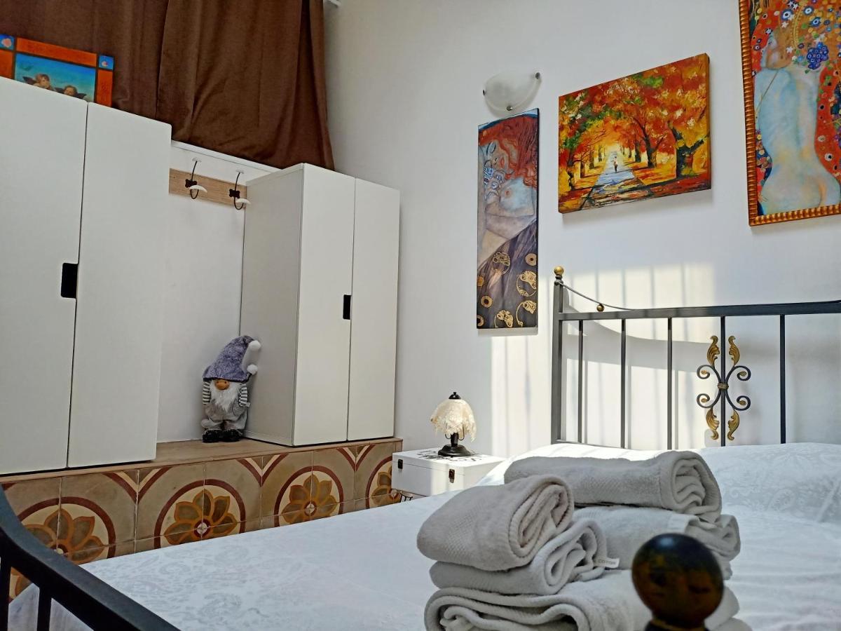 Casa Moonlight Apartment โมโนโปลี ภายนอก รูปภาพ